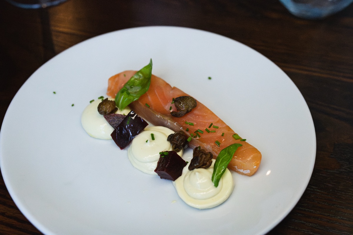 Cured salmon starter with horseradish cream and beetroot